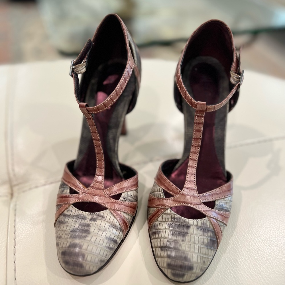 Banana republic high heels